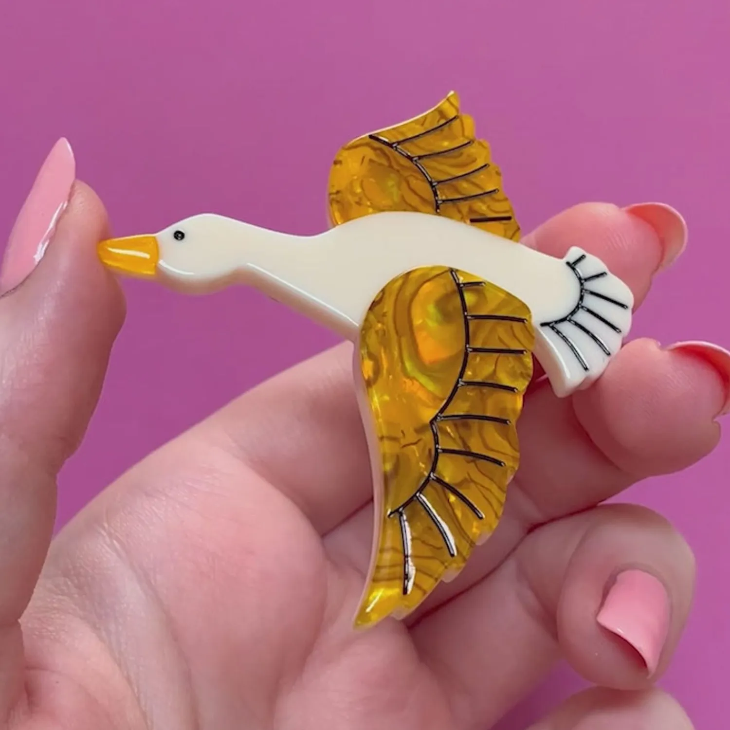 Beatrice Beswick Brooch^Erstwilder Hot