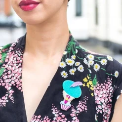 Birthday Chic Brooch^Erstwilder Best