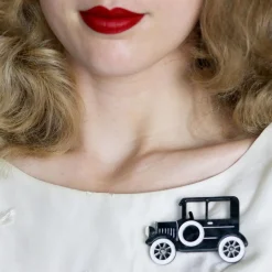 Classic Car Brooch^Erstwilder Hot