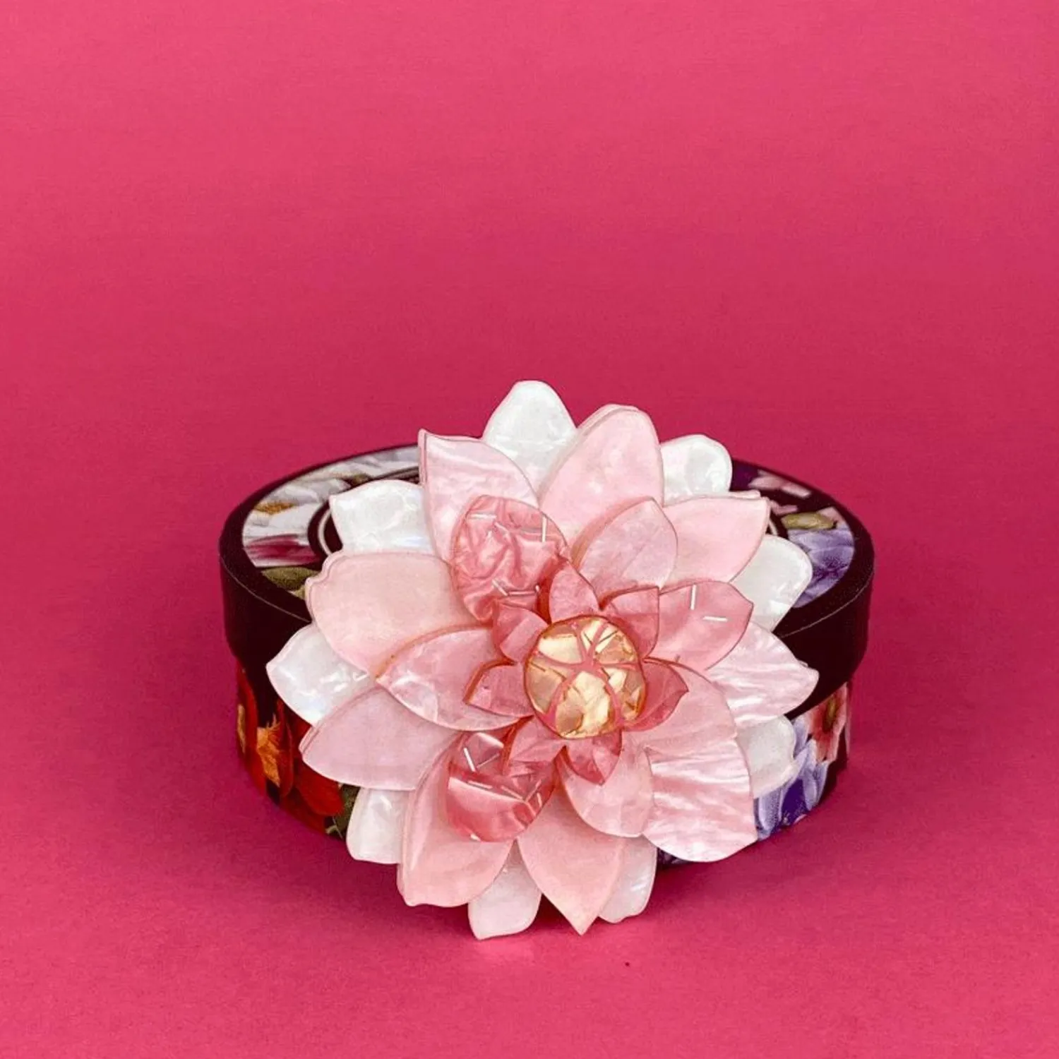 Darling Of The Valley Brooch^Erstwilder Hot