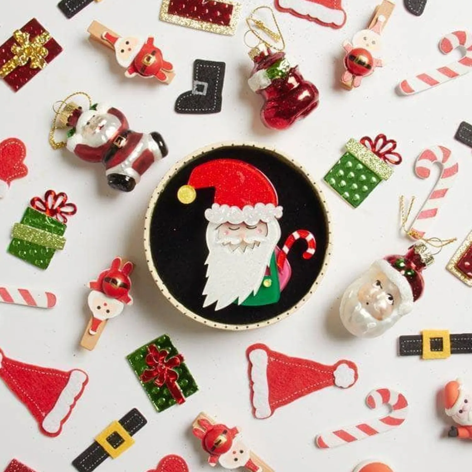 Saint Nick Brooch^Erstwilder Hot