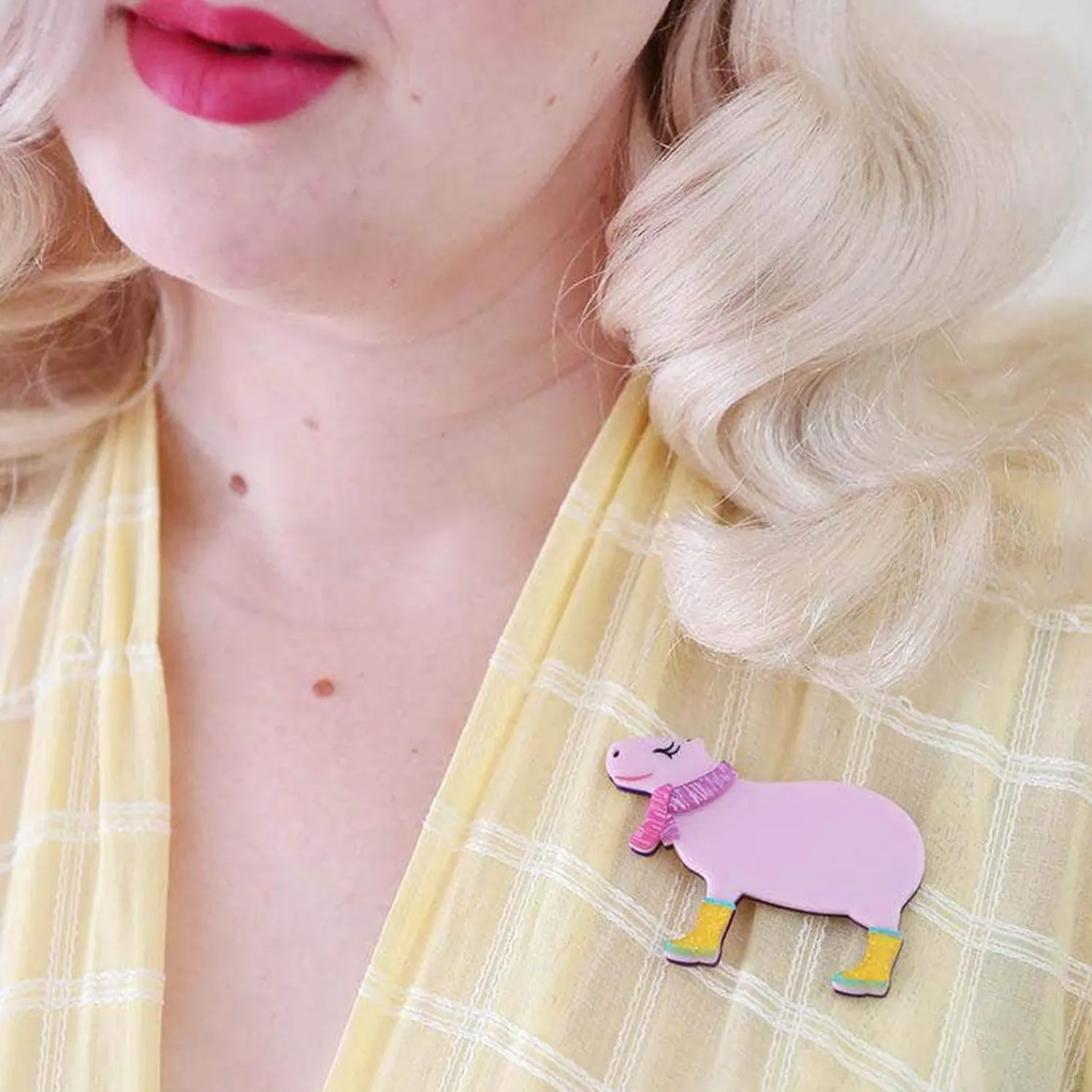 Sara The Capybara Brooch^Erstwilder Hot