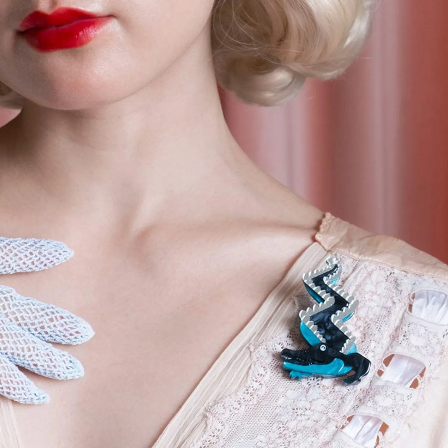 Stylish Smile Brooch^Erstwilder Best