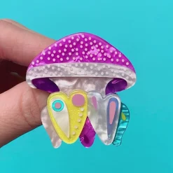 The Whimsical White Spotted Jellyfish Brooch^Erstwilder Online
