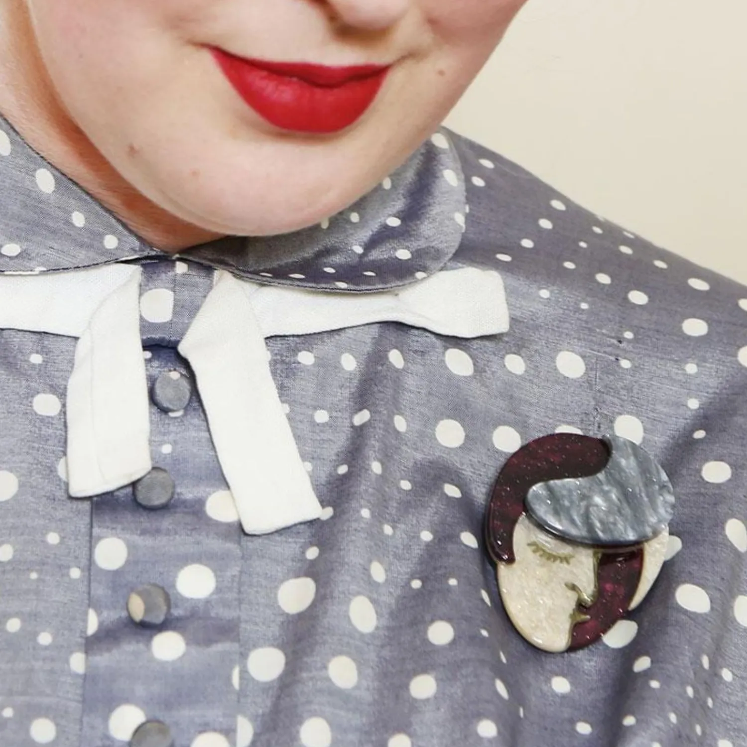 Vogue Visage Brooch^Erstwilder Clearance